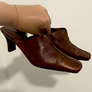 Avanti Y2K Brown Vegan Leather‎ Square Toe Mules Kitten Low Heels Women's Size 6